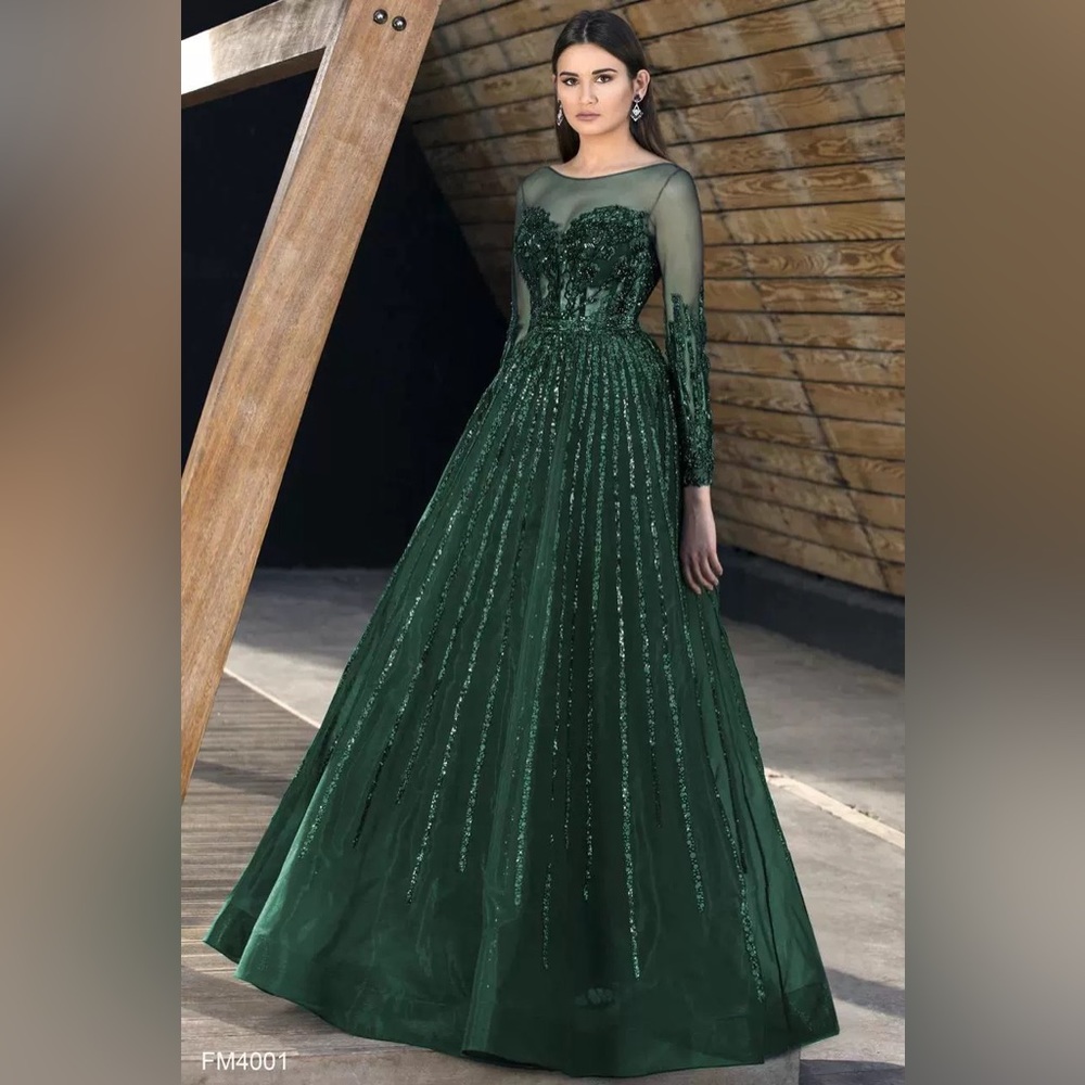 Size L(8) AZZURE COUTURE Green long sleeve dress